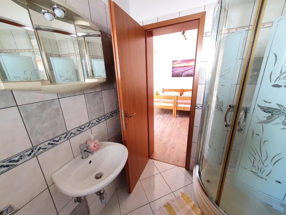 קוסטרנה Apartments Topalovic מראה חיצוני תמונה
