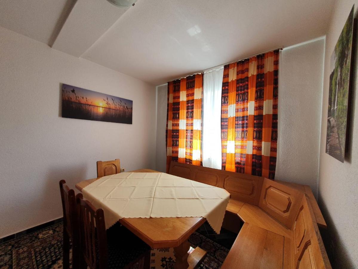 קוסטרנה Apartments Topalovic מראה חיצוני תמונה